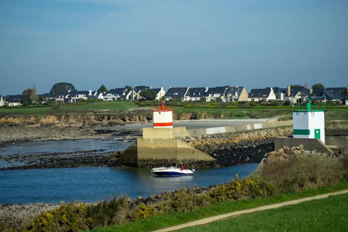 L'entrée du port du Crouesty, à Arzon